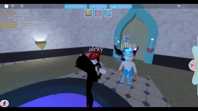 TROLLING AS A BOY IN ROYALE HIGH!! смотреть онлайн