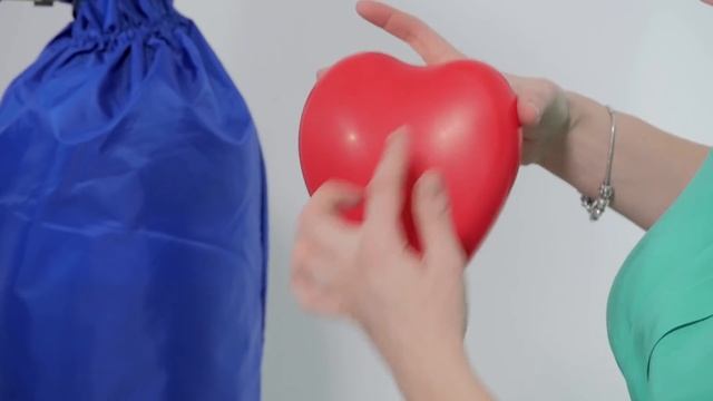 Искусство Аэродизайна. Урок № 11. Сердца из воздушных шаров в технике "пластика" смотреть онлайн