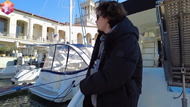 Сочи. Морпорт. Катаемся на яхте в Сочи зимой. Цены. Морская прогулка на 50 минут. смотреть онлайн