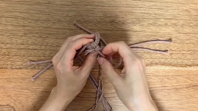 DIY | macrame tassel key chain | 마크라메 태슬 키 체인 смотреть онлайн