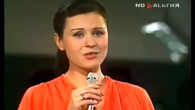 Валентина Толкунова Вьётся речка русая Песня 80 смотреть онлайн
