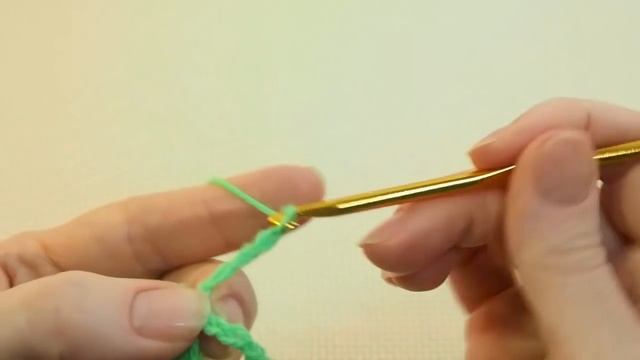 Шаль крючком БЫСТРО И ПРОСТО МК для новичков Простой узор для шали/ Simple crochet shawl Урок 62 смотреть онлайн