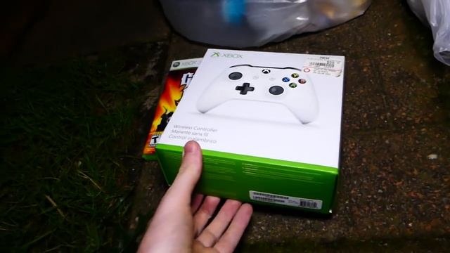 I JUST FOUND AN XBOX!!! Gamestop Dumpster Diving Night #570 смотреть онлайн