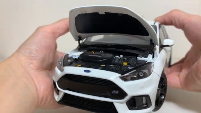 1/18 AUTOart Ford Focus RS 2016 72951 смотреть онлайн