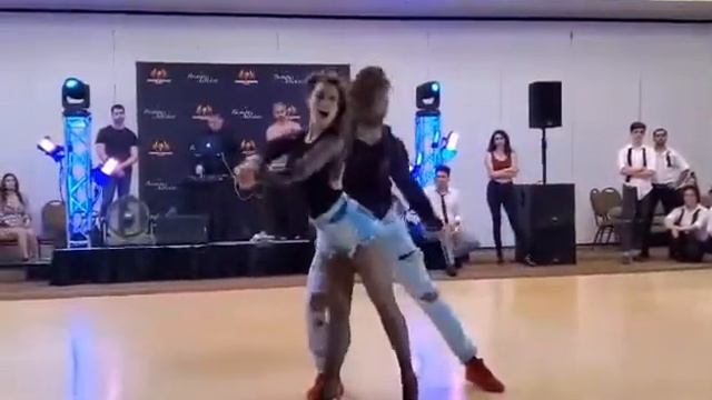 Anastasia Maximilian & Lamar Hernandez- Mala Mía ?Reggaeton Zouk? смотреть онлайн