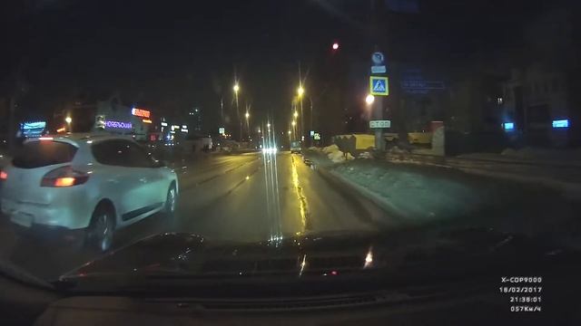 infiniti m37 vs BMW X5 M50d смотреть онлайн