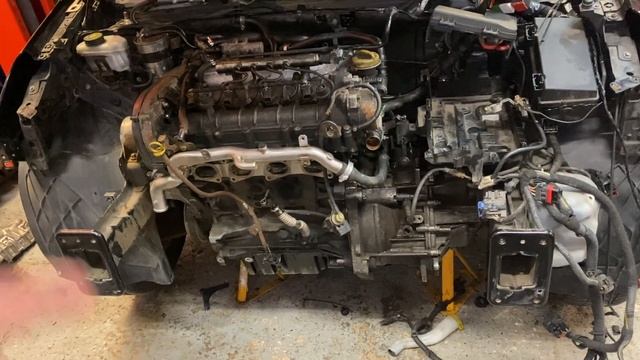 Corsa D 1.9 CDTi - Z19DTH - Fabrication Part 3 - Inlet Manifold Installation смотреть онлайн
