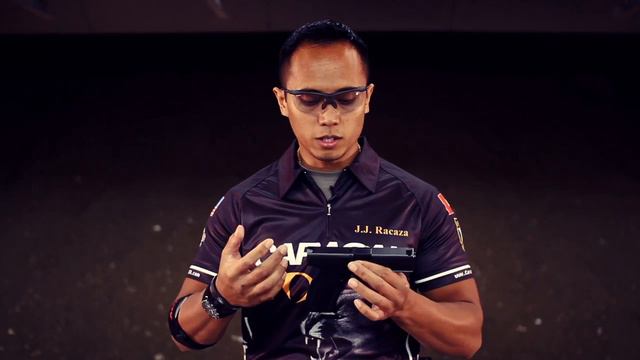 Caracal F Pistol смотреть онлайн