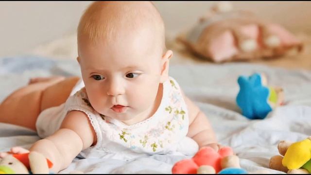 ВОСЬМОЙ МЕСЯЦ ЖИЗНИ РЕБЕНКА | Что умеет ребенок в 8 месяцев жизни смотреть онлайн