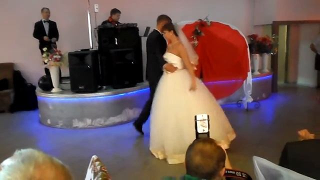 Самый нежный свадебный танец смотреть онлайн