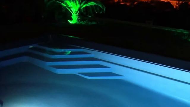 LUXOR Pool Party смотреть онлайн