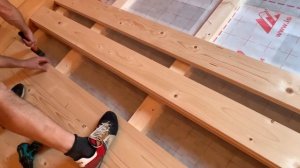 Дом из бруса. Делаю полы с утеплением  на втором этаже .