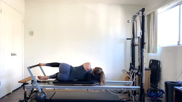 22 Minute PIlates Reformer Workout Glutes and Abs #46 смотреть онлайн