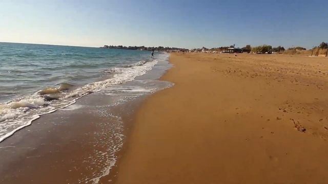 По берегу моря на велосипеде в Турции. смотреть онлайн