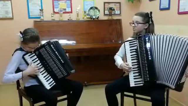 Дуэт " Аккордеон - Твикс" А.Корчевой "Дыхание моря", обр. М.Товпеко р.н.п. "Во кузнице" смотреть онлайн