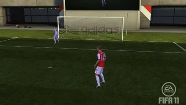 Amazing FIFA 11 trick смотреть онлайн
