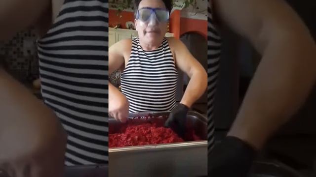 КАК ПРАВИЛЬНО ГОТОВИТЬ ХРЕН СО СВЕКЛОЙ смотреть онлайн