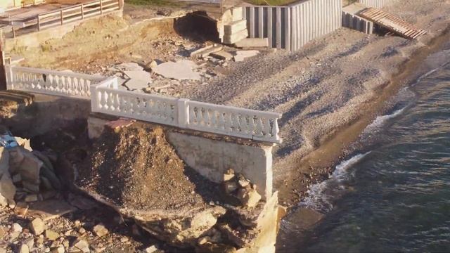 Там где море разрушило набережную! В районе эллингов все восстанавливают! ?ЛАЗАРЕВСКОЕ СЕГОДНЯ?СОЧИ смотреть онлайн