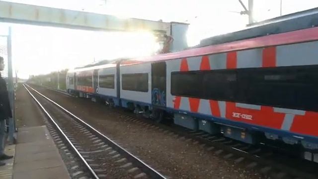ЭС2Г Ласточка на станции МЦД-2 Бутово. смотреть онлайн
