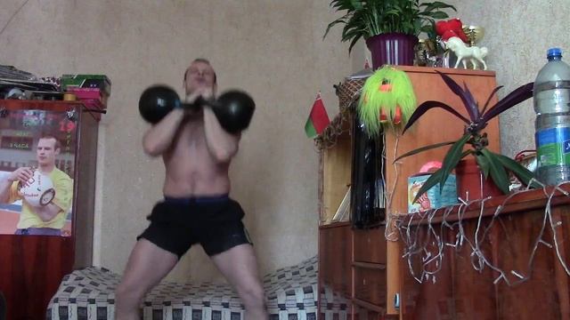 Фронтальный присед с гирями 2х32 кг. - 21 раз. смотреть онлайн