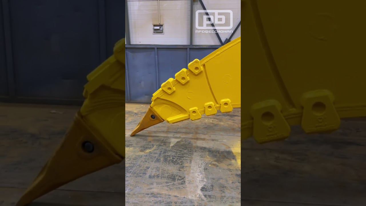 Мегарыхлитель усиленный на гусеничный экскаватор Komatsu PC 400 смотреть онлайн