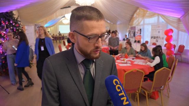 В России увеличился спрос на специалистов со знанием китайского языка смотреть онлайн