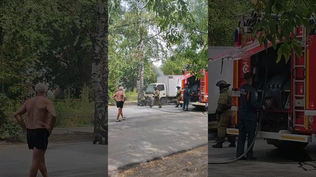 Горит машина. ул. Лебедева. Пермь. смотреть онлайн