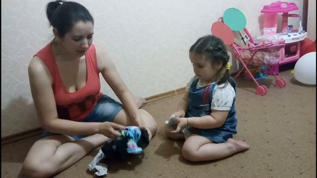 Ищем носочку пару и РАЗВИВАЕМ ЛОГИКУ. РАЗВИВАЮЩИЕ ИГРЫ для детей