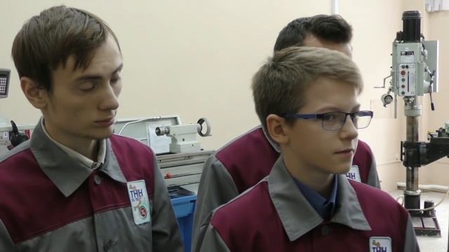 Почему нижнекамский школьник хочет стать токарем смотреть онлайн