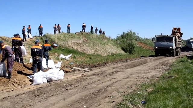 Работа спасателей в Усть-Ишимском районе смотреть онлайн