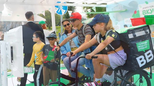 Фестиваль «Фест Ест» от ВкусВилла в Коломенском (03.08.2024) смотреть онлайн