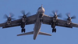 Взлет стратегического ракетоносца Ту-95МС