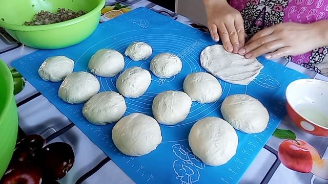 Беляши с мясом. Қазақша рецепт.