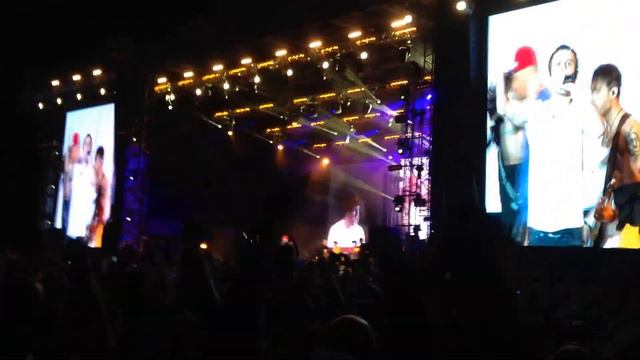 Океан Ельзи и Бумбокс - Це зі мною Одесса 28.06.2014 смотреть онлайн