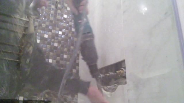 Демонтаж одной плитки,затёртой эпоксидкой! смотреть онлайн