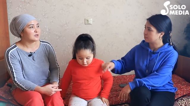 Колу менен кɵрсɵтүп кызымды шылдыңдашат... смотреть онлайн