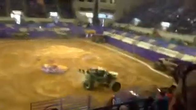 2017 monster jam Florence,sc freestyle Grave digger смотреть онлайн