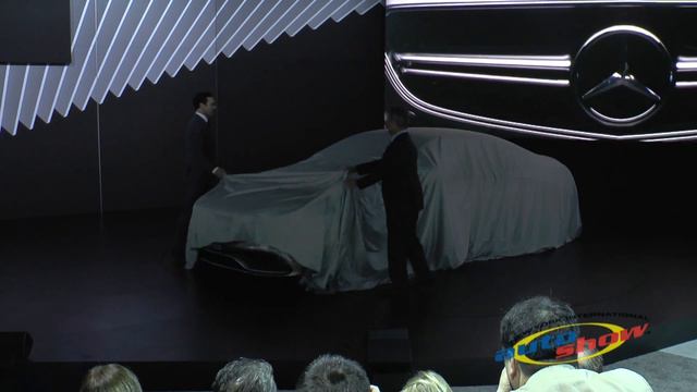 Mercedes Debuts 2015 S63 AMG 4MATIC at NYC Auto Show смотреть онлайн