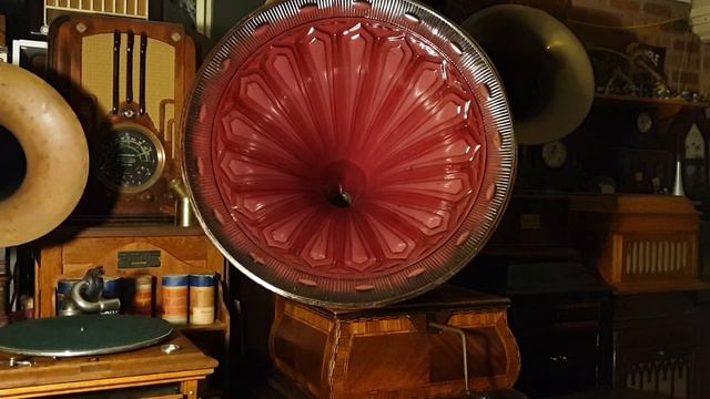 Slavonic Dance No. 2. Fritz Kriesler. HMV 78rpm. Odeon External Horn Gramophone Phonograph смотреть онлайн