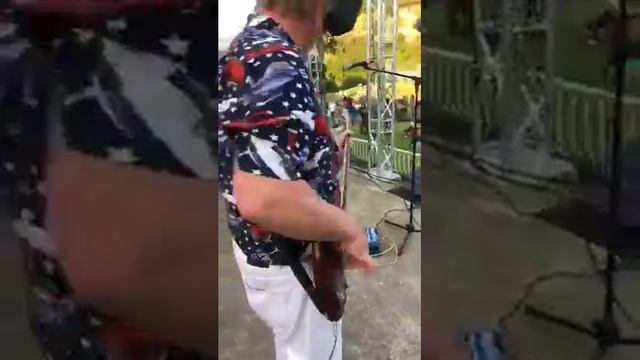 Battle of the Bands Hat Trick смотреть онлайн