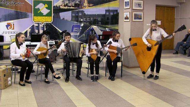 Russian folk song "The moon is shining" ("Светит месяц") смотреть онлайн