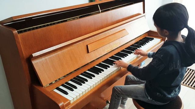 August Förster Te Koop Eindhoven смотреть онлайн