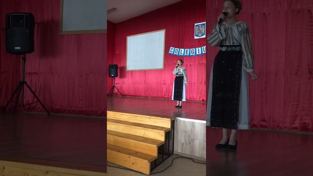 Andreea Munteanu ,,iese In Codru Firul Ierbi”