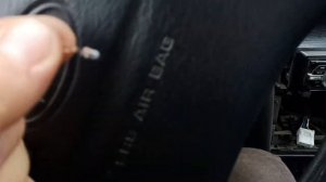 ЗАМЕНА ЛАМПОЧЕК В КНОПКИ АВАРИЙНОГО СИГНАЛА Kia Spektra