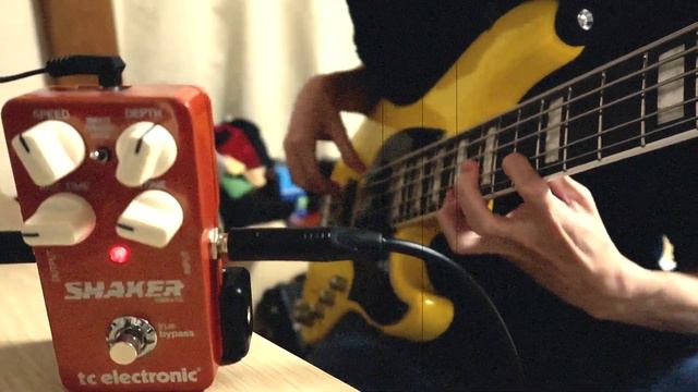 Shaker Vibrato by TC Electronic (Electric Bass) / Mayones Jabba Classic 5 смотреть онлайн