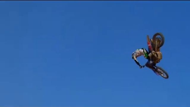 Wiz Khalifa - James Bong (James Stewart Whip Edition) смотреть онлайн
