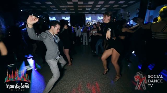 Timothé Fournier & Kristina Mazur - salsa social dancing | Mamboland Milano 2018 смотреть онлайн