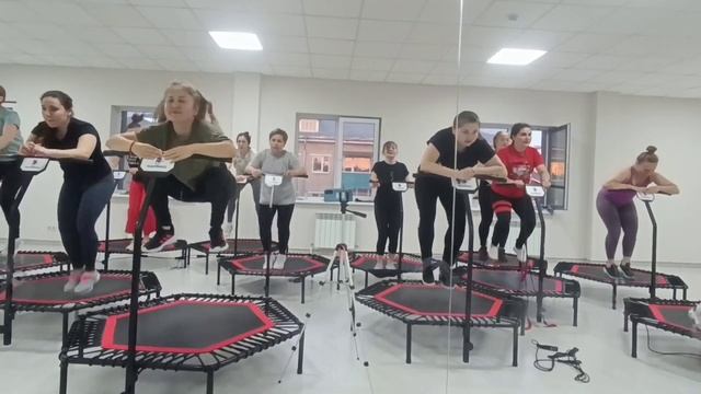 Джампинг ДЕРБЫШКИ.Тренер Альбина. смотреть онлайн