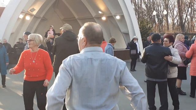 Любовь-Морковь!?/Танцы в парке Горького Харьков март 2021 смотреть онлайн
