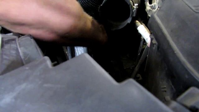 Замена масла двигателя Ситроен C4/DS4 (Citroen C4/DS4) смотреть онлайн